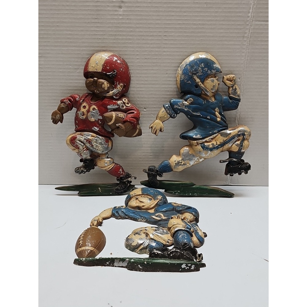1976 Homco USA Football Players Wall Hanging Cast Iron Metal Sport Decor 3 pcs.
